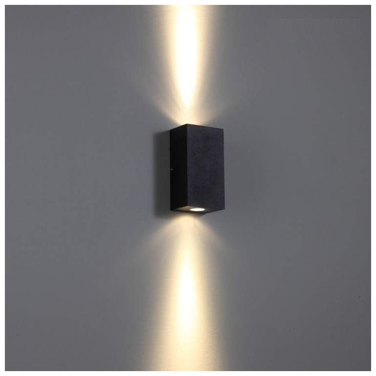 Дизайнерский настенный светильник Berrigan